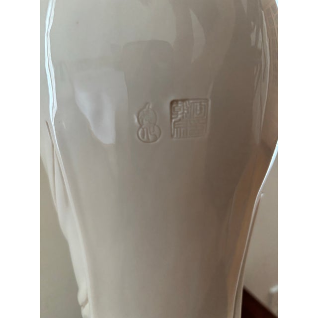 Traditional Large 19” Vintage Blanc De Chine Porcelain Bodhidharma Damo Statue For Sale - Image 3 of 10