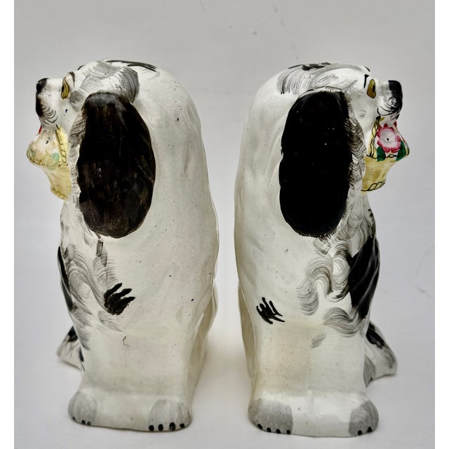Staffordshire Staffordshire Flower Basket Spaniel Dogs, Pair, Black and White England 19th Century For Sale - Image 4 of 17