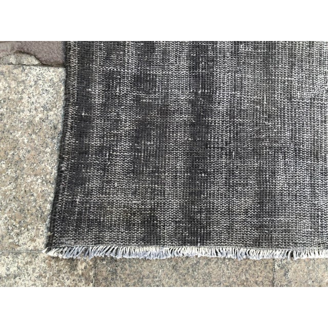 1960s Vintage Turkish Gray Rug - 5′2″ × 8′ For Sale - Image 9 of 10