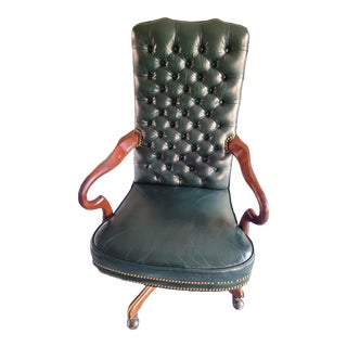 Late 20th Century Leather Craft Swivel-Tilt Tufted Leather High-Back Executive Chair For Sale