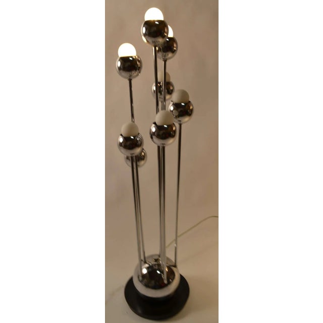 8 Light Chrome Ball Table Lamp For Sale In New York - Image 6 of 7