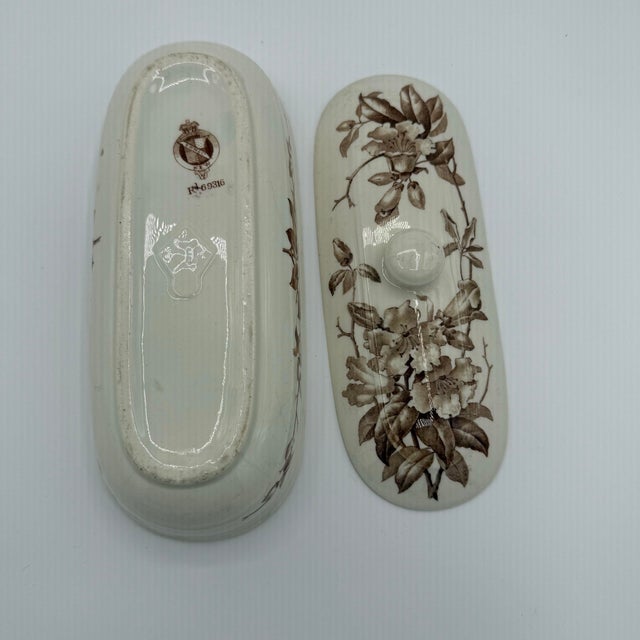 Staffordshire 1887 Victorian Kew Brown Transferware Brush Box by Brown-Westhead Moore — Lidded Washstand Piece For Sale - Image 4 of 7