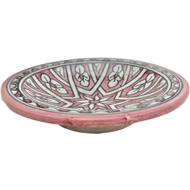 Early 20th Century Antique Moroccan Arabesque-Motif Ceramic Plate For Sale - Image 5 of 8