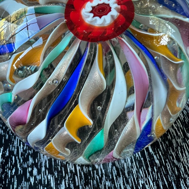 Mid-Century Modern Vintage Fratelli Toso Murano Glass Paperweight Ribbon Twist Design For Sale - Image 3 of 5