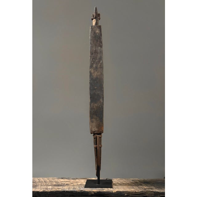 1910s Antique Burkina Faso African Hand Carved Anthropomorphic Trough Sculpture on Custom Stand For Sale - Image 5 of 11