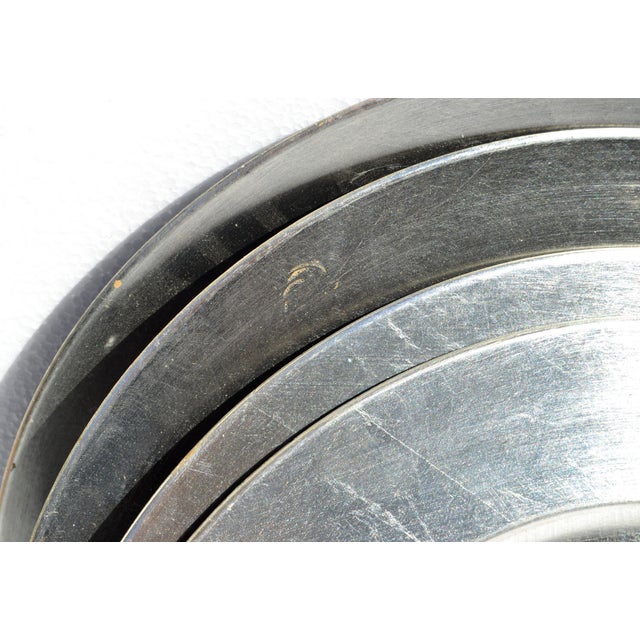 The Bullseye Design Silver Lacquered 14 Inch Charger Plate Set of 4 Original Box For Sale - Image 14 of 15