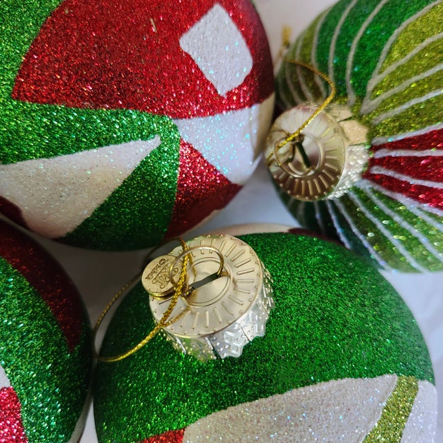 Vintage Vera Neumann/Metropolitan Museum of Art Christmas Ornaments-Set of 5 For Sale - Image 9 of 10