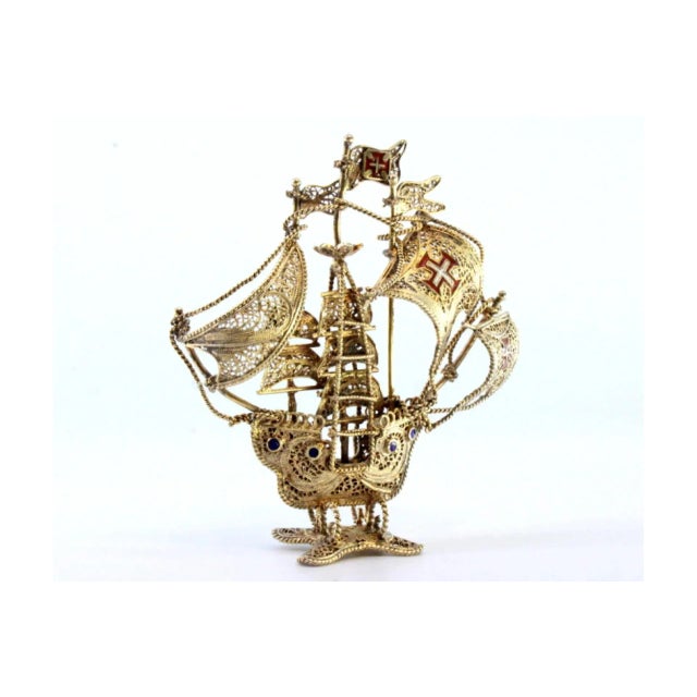 Metal Small Caravel in Gilded Silver Filigree For Sale - Image 7 of 9