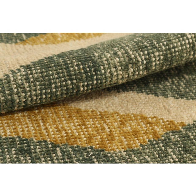 Not Yet Made - Made To Order Rug & Kilim’s Graphic Brushstroke Rug in Green and Gold, 5x8 For Sale - Image 5 of 6