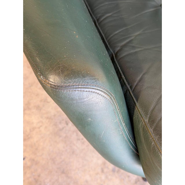 In Style of Hw Klein for Bramin Green Leather Swivel Lounge Chair Danish Mid-Century Modern 1960s For Sale - Image 9 of 10