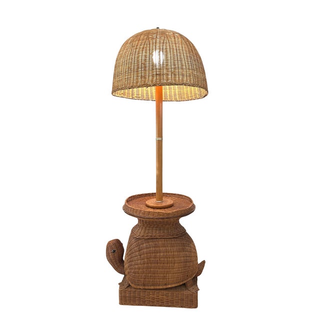 Mid 20th Century Coastal Wicker Turtle Table Floor Lamp For Sale In Miami - Image 6 of 12