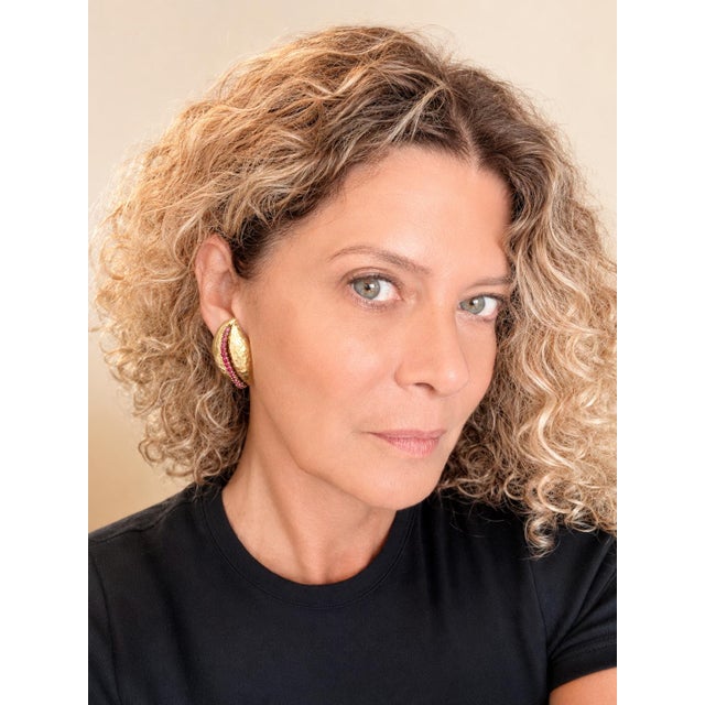 Made in Italy circa 1980, these signed Forza ear clips are crafted in richly hammered 18-karat yellow gold. Their softly...