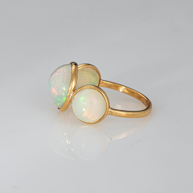 3 Stone Opal Ring Estate 18k Yellow Gold Sz 7 Fine Cocktail Estate Jewelry For Sale - Image 4 of 7