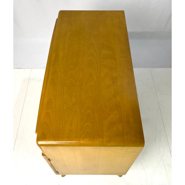 Mid-Century Modern Heywood-Wakefield Solid Birch Server Cabinet in Wheat (Model M1597) For Sale - Image 13 of 15