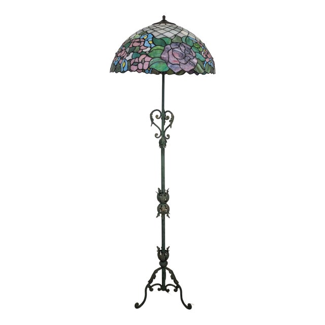 Tiffany-Style Floor Lamp in Metal For Sale