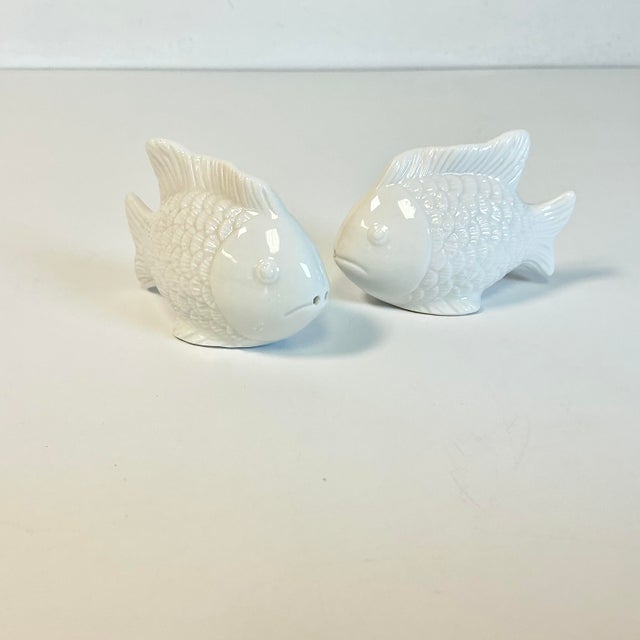 1980s Vintage Coastal Trompe L’Oeil Le BlancPorcelain Fish Salt & Pepper Shakers - A Pair For Sale - Image 6 of 14