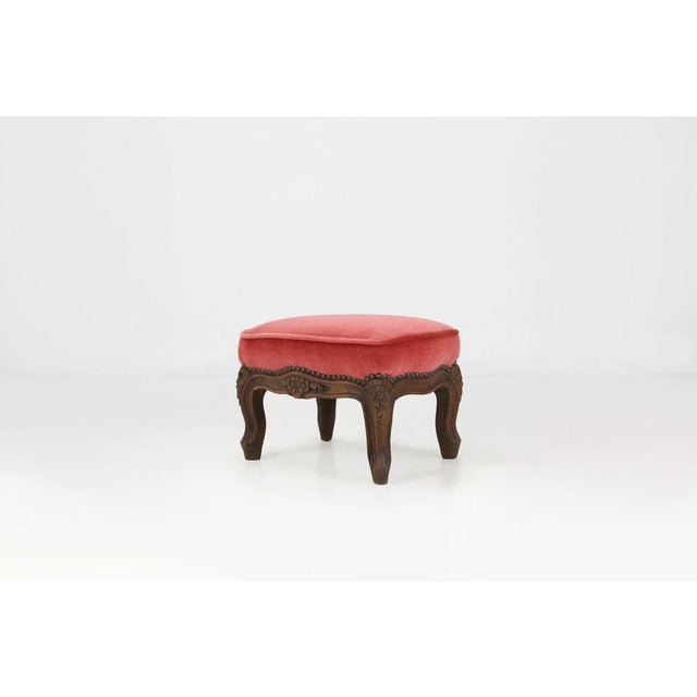 Baroque Baroque Ottoman in Carved Wood with Coral Velvet Upholstery, 1950s For Sale - Image 3 of 6