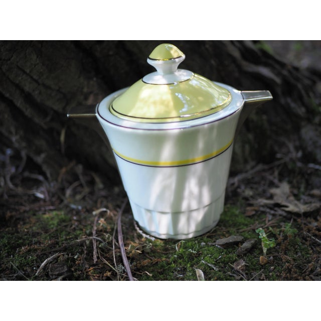 Art Deco 1920s French Limoges Giraud Le Grand Depot Art Deco Gold and Yellow Sugar Pot For Sale - Image 3 of 11