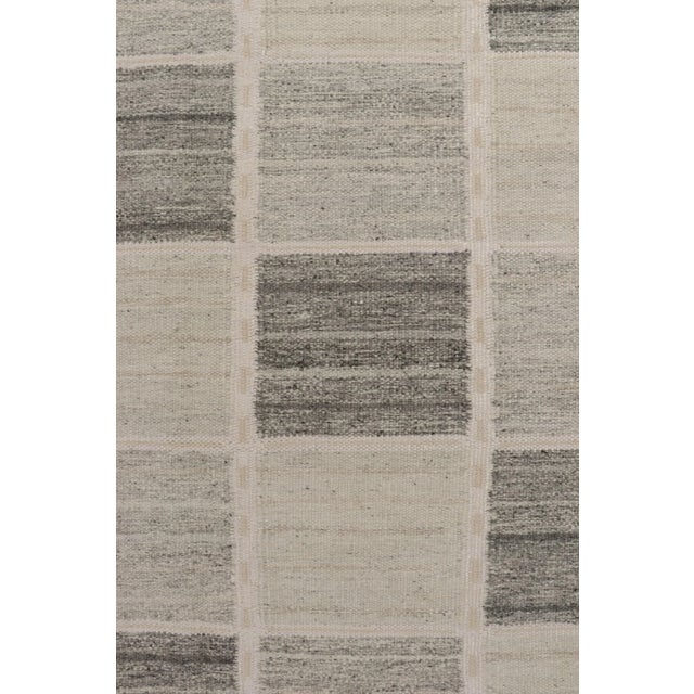 2010s Rug & Kilim’s Scandinavian Style Kilim in Gray and White Geometric Pattern For Sale - Image 5 of 7
