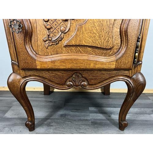 Vintage French Louis XVI Style Carved Oak Bedside Tables, Set of 2 For Sale - Image 6 of 15