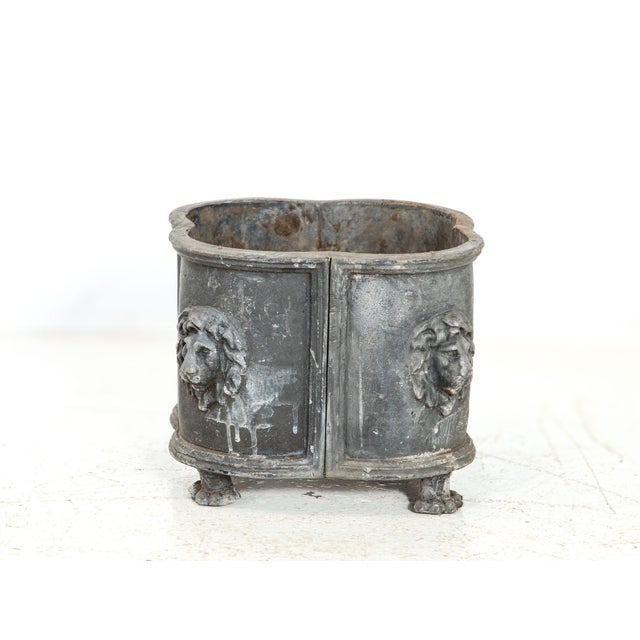English Antique English Lead Quatrefoil Planter With Lion Heads and Paws, 1850s For Sale - Image 3 of 9