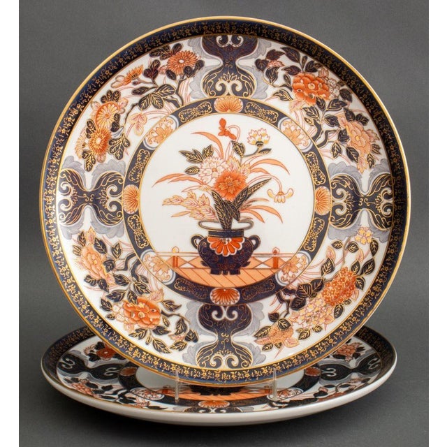 Mid 20th Century Japanese Imari Porcelain Plates, 4 For Sale - Image 5 of 5