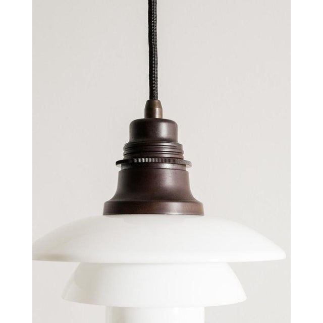 Danish Mid Century White Adjustable PH 2/2 Ceiling Lamp Pendant in Glass & Bakelite by Poul Henningsen for Louis Poulsen Denmark, 1930s For Sale - Image 6 of 7