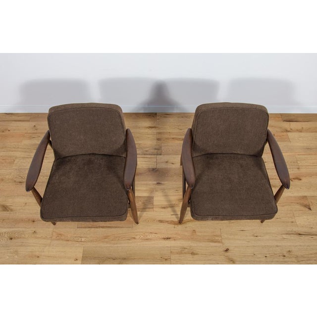 Mid-Century Modern Set of GFM-87 Armchairs by Juliusz Kedziorek for Gościcińskie Furniture, 1960s For Sale - Image 3 of 18