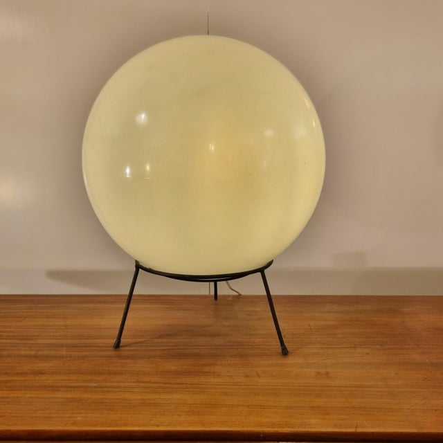 Mid-Century Modern Large Plastic Sphere Globe Table Lamp from Raak Amsterdam, 1970s For Sale - Image 3 of 14