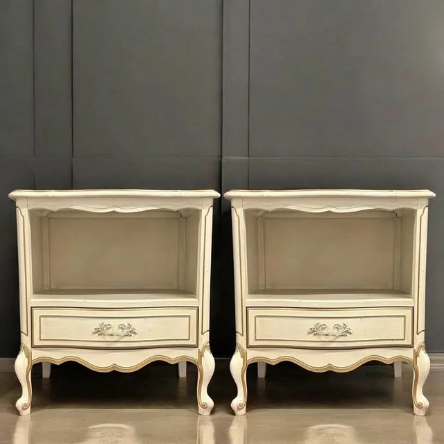 Vintage Mid-Century Rhone Off-White (Cream) & Gold French Provincial 1 Drawer Nightstands - A Pair For Sale In Greenville, SC - Image 6 of 11