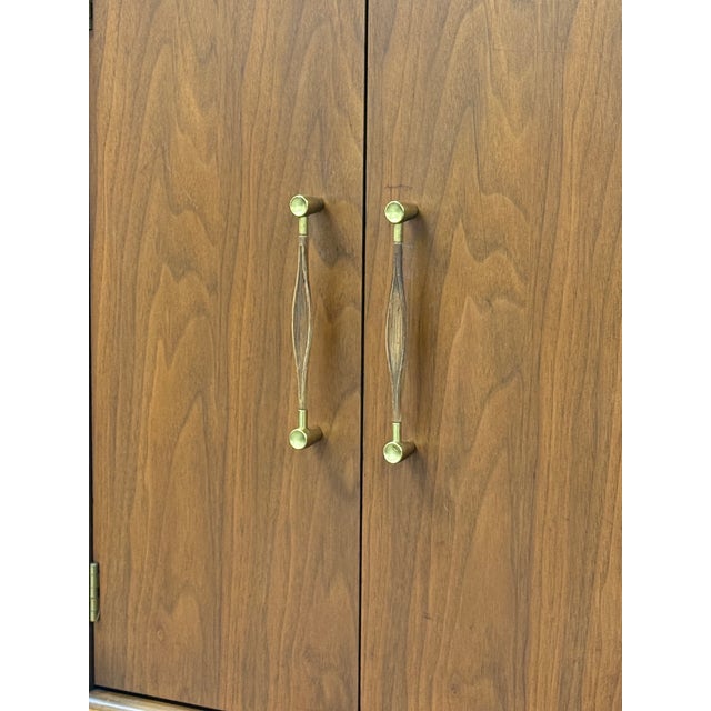 Keller Furniture Mid-Century Modern Credenza ~ Great as Tv Stand For Sale - Image 4 of 10