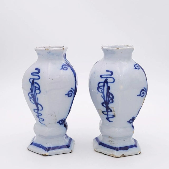18th Century Delft Pair of Urns, Circa 1780 For Sale - Image 4 of 13