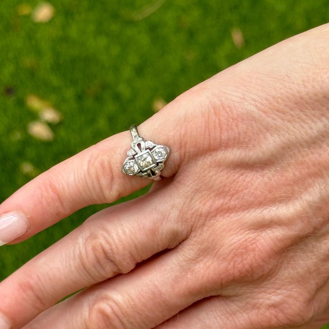 Art deco pinky ring 2025