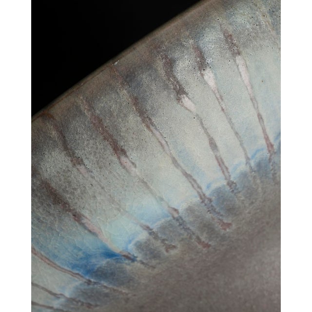 1970s Ceramic Footed Fruit Bowl by Fridegart Glatzle for Karlsruher Majolika, 1970s For Sale - Image 5 of 10