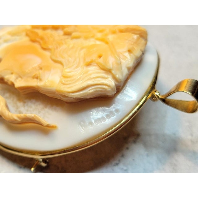 Late 20th Century Amedeo Italian Shell Cameo 14k Gold Pendant Brooch For Sale In Cleveland - Image 6 of 9