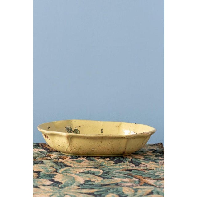 Faience Yellow Floral Dishes from Moustiers, 1700s, Set of 2 For Sale - Image 6 of 10