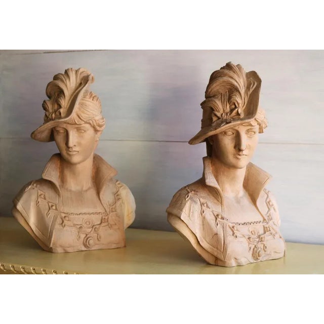 Light Yellow Hand Carved Female Bust in Linden Wood, 1800s For Sale - Image 8 of 8