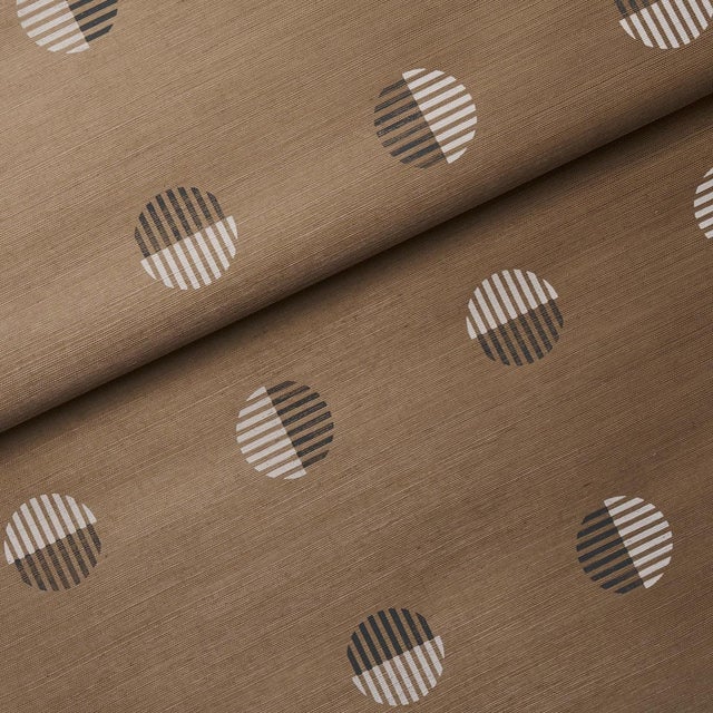Schumacher Sample - Schumacher Ando Hand Blocked Sisal Wallcovering In Ivory & Charcoal On Natural For Sale - Image 4 of 5