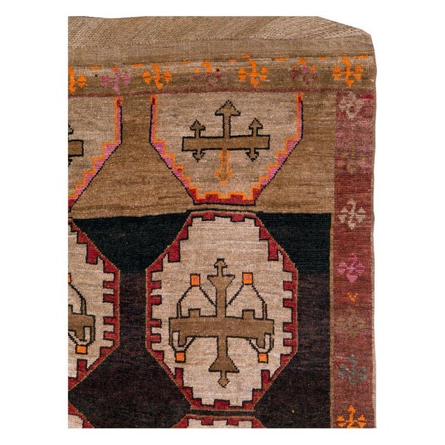 Tribal Galerie Shabab Collection Tribal Mid-20th Century Handmade Turkish Anatolian Room Size Carpet For Sale - Image 3 of 9