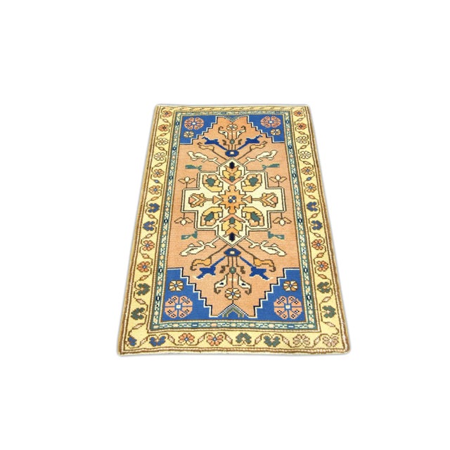 1960s 1960s Pink & Blue Turkish Vintage Anatolian Rug 2'6" X 3'10" For Sale - Image 5 of 6