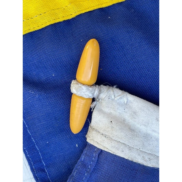 Very nice vintage yacht flag Great for display or framing. Very good vintage condition. Wool. Great hardware. See photos...