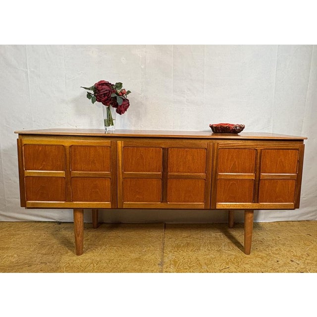 Mid-Century Modern Teak Sideboard from Nathan, 1960 For Sale - Image 10 of 11