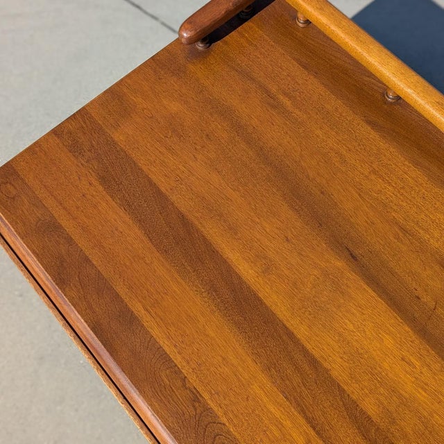 White Early American Solid Wood Drop-Leaf Coffee Table – Vintage Living Room, 1980s For Sale - Image 8 of 10