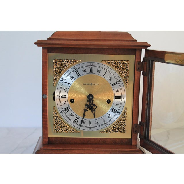 Traditional 20th Century Howard Miller Mantle Clock For Sale - Image 3 of 13