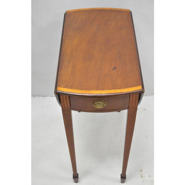 Brown Antique Federal Mahogany Satinwood Inlay Narrow Dropleaf Pembroke Side Table For Sale - Image 8 of 17