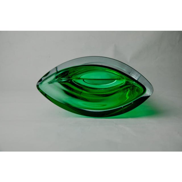 Glass Green Sommerso Vase in Murano Glass attributed to Seguso, Italy, 1980s For Sale - Image 7 of 8