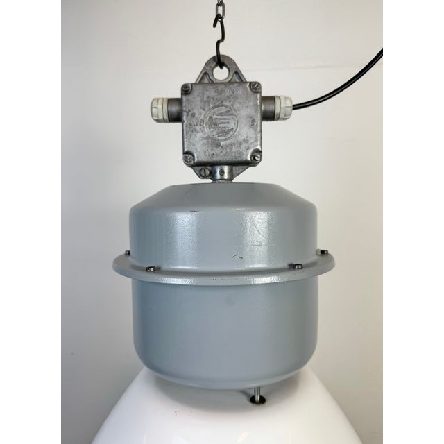 Mid-Century Modern Large Industrial White Enamel Lamp with Clear Glass Cover from Elektrosvit, 1960s For Sale - Image 3 of 18
