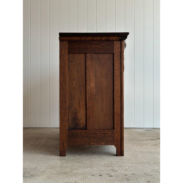 Antique Quarter-Sawn Oak Chest of Drawers With Serpentine Front For Sale - Image 16 of 18