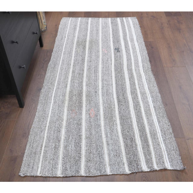 Boho Chic Vintage Turkish Hand-Knotted Wool Cotton Gray Kilim Runner Rug For Sale - Image 3 of 9