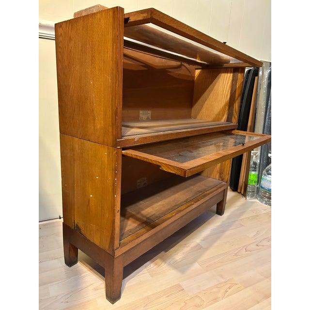 Globe Wernicke Early 20th Century Globe Wernicke 3-Piece Stackable Barrister Bookcase For Sale - Image 4 of 9
